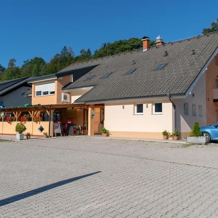 Hotel Hisa Izabela Muta Zewnętrze zdjęcie